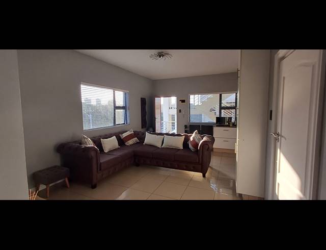 2 BEDROOM APARTMENT RENTED IN MORNINGSIDE